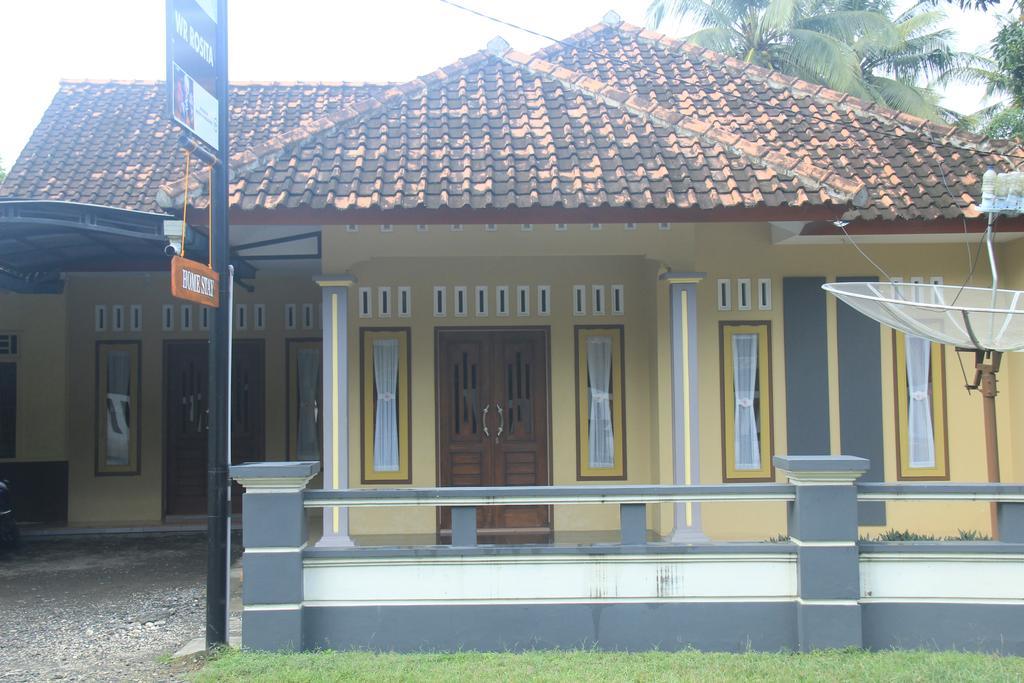 Jelajah Batukaras Apartment Exterior photo